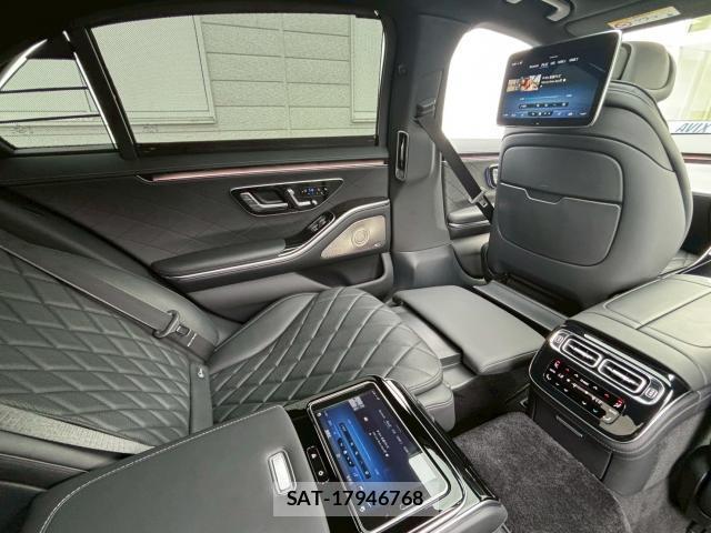 Mercedes Benz S-CLASS 2021-11 8007618-15