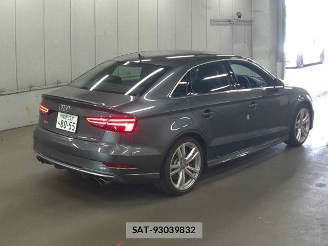 Audi S3 2019-12 8009156-1