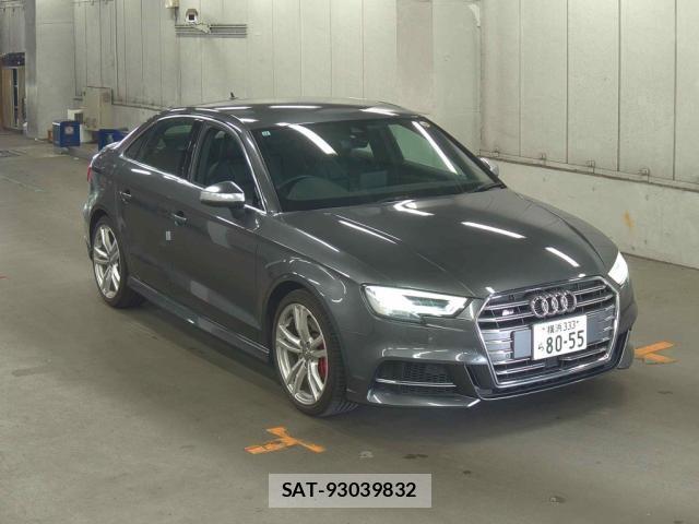Audi S3 2019-12 8009156-3