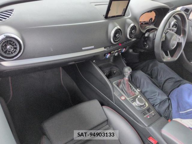 Audi S3 2020-09 8009168-2