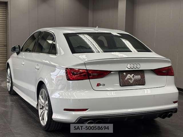 Audi S3 2017-06 8012630-18