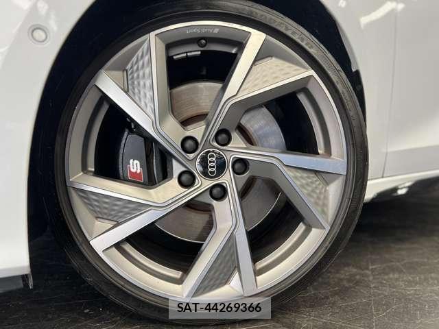 Audi S3 2021-05 8012625-10
