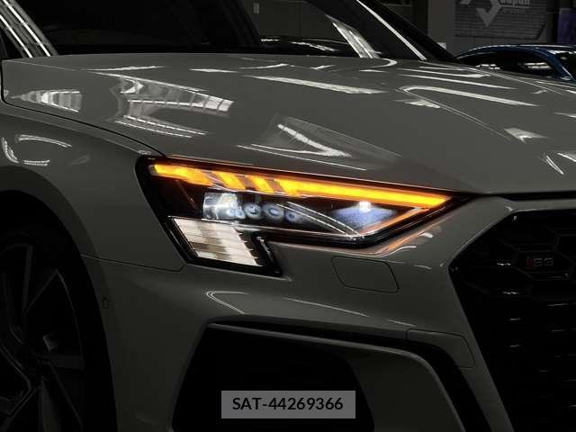 Audi S3 2021-05 8012625-13