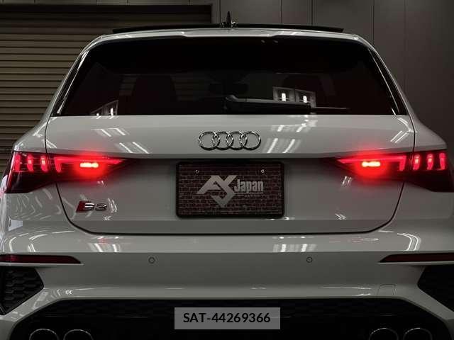 Audi S3 2021-05 8012625-16