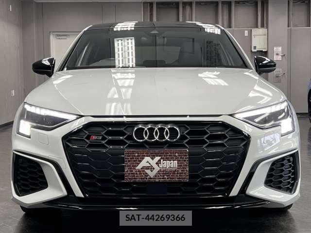 Audi S3 2021-05 8012625-6