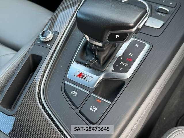 Audi S4 2017-06 8010378-7