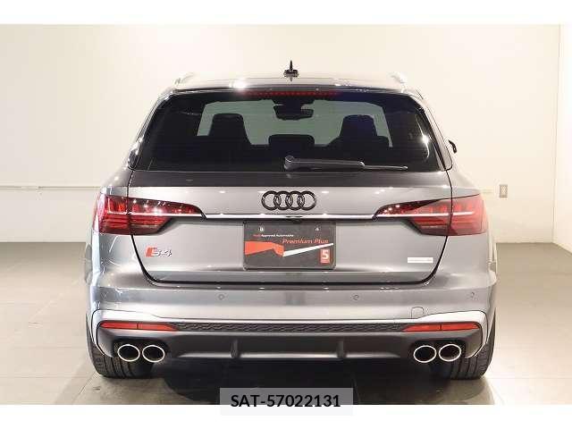 Audi S4 2023-10 8010579-16