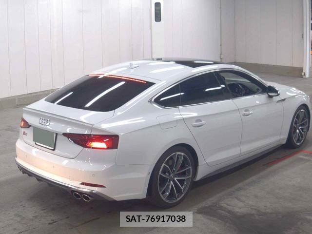Audi S5 2018-06 8009248-4