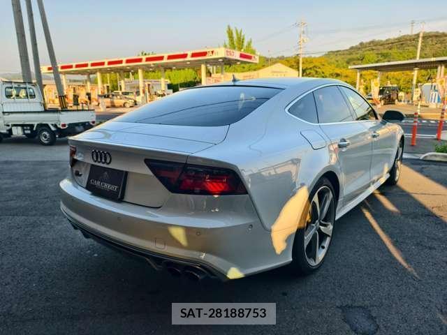 Audi S7 2015-08 8008477-7