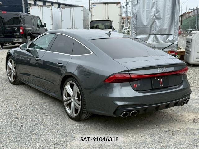 Audi S7 2020-10 8011502-2