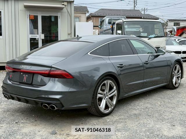 Audi S7 2020-10 8011502-3