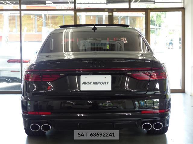 Audi S8 2023-07 8007386-3