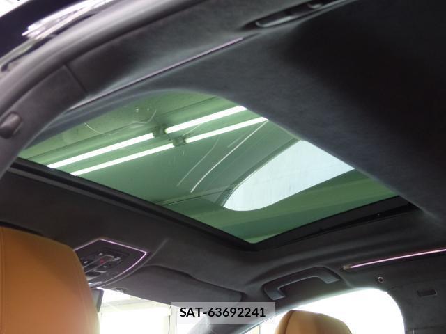 Audi S8 2023-07 8007386-9
