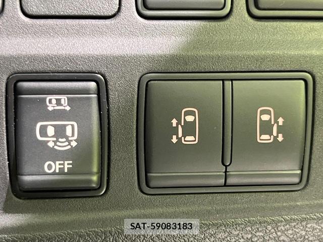 Nissan SERENA 2017-08 8003031-5