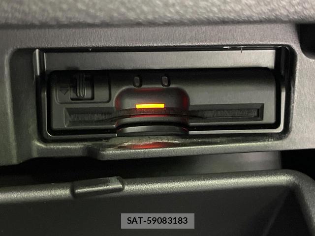 Nissan SERENA 2017-08 8003031-6