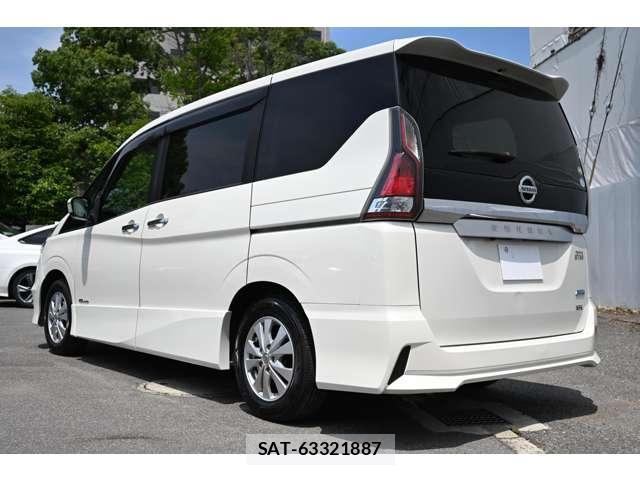 Nissan SERENA 2017-01 8004116-1