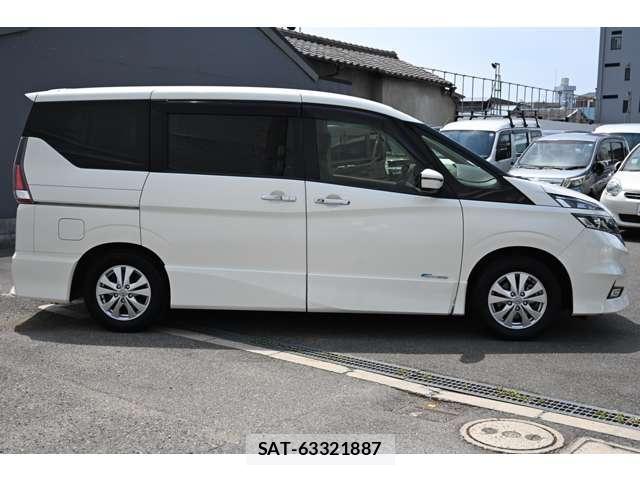 Nissan SERENA 2017-01 8004116-12