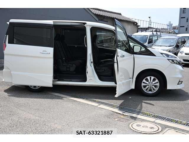 Nissan SERENA 2017-01 8004116-13