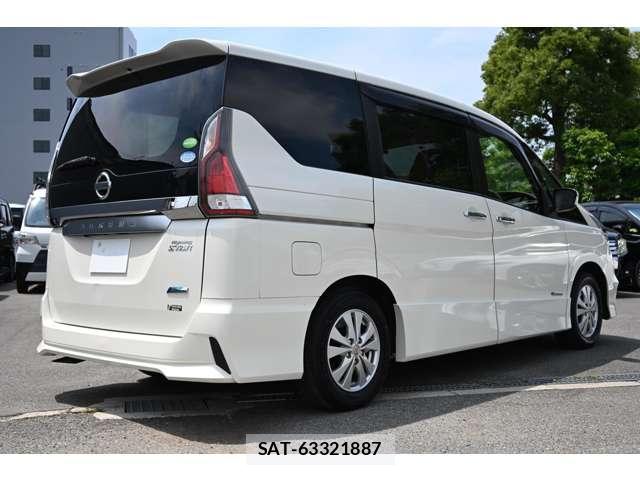 Nissan SERENA 2017-01 8004116-8