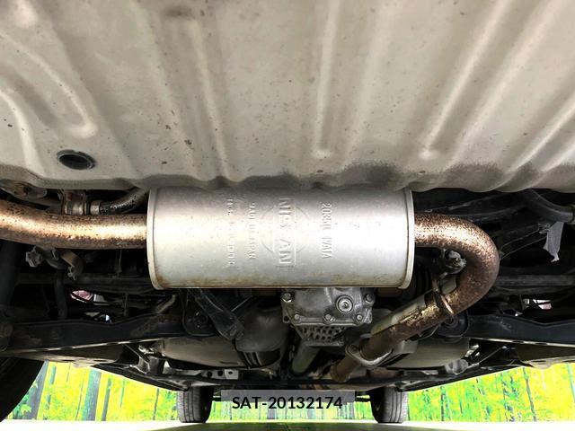 Nissan SERENA 2014-06 8004607-18