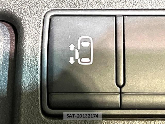 Nissan SERENA 2014-06 8004607-3