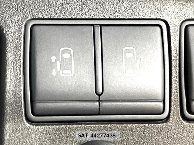 Nissan SERENA 2015-10 8008661-5