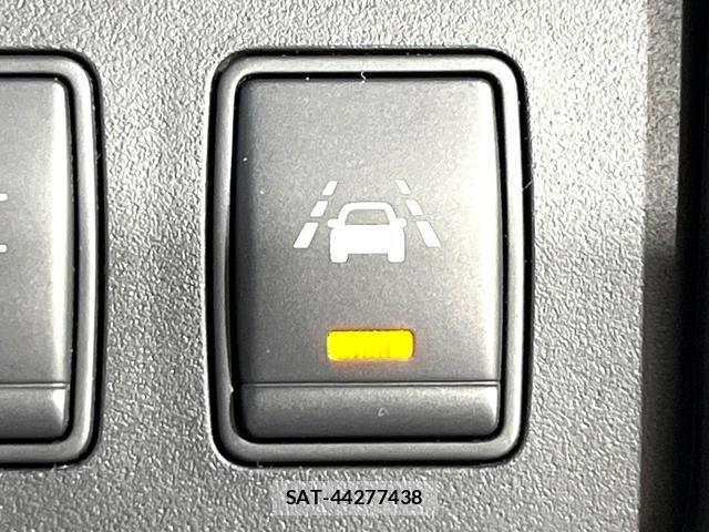 Nissan SERENA 2015-10 8008661-6