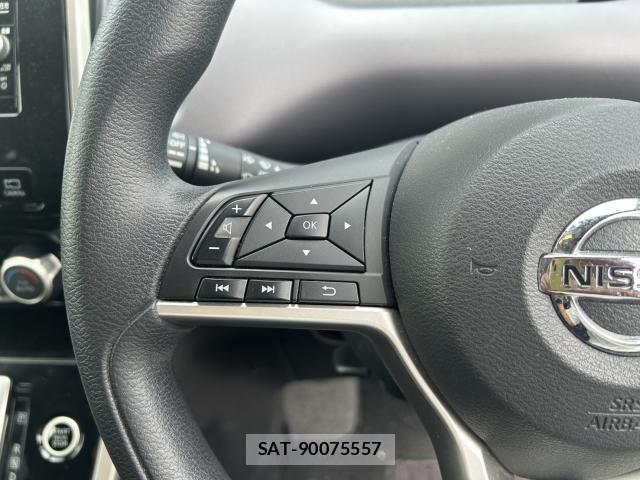 Nissan SERENA 2018-04 8008949-16