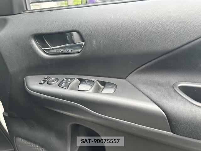 Nissan SERENA 2018-04 8008949-18