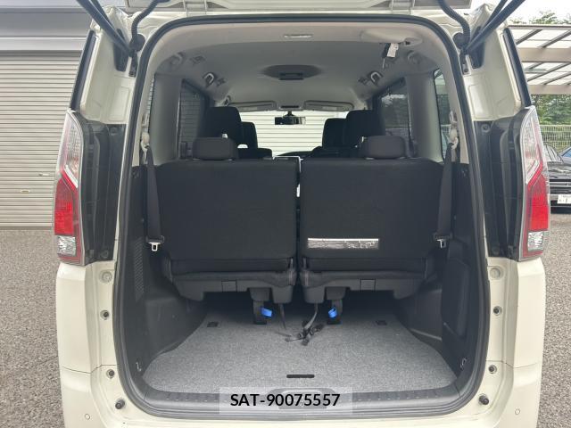 Nissan SERENA 2018-04 8008949-6