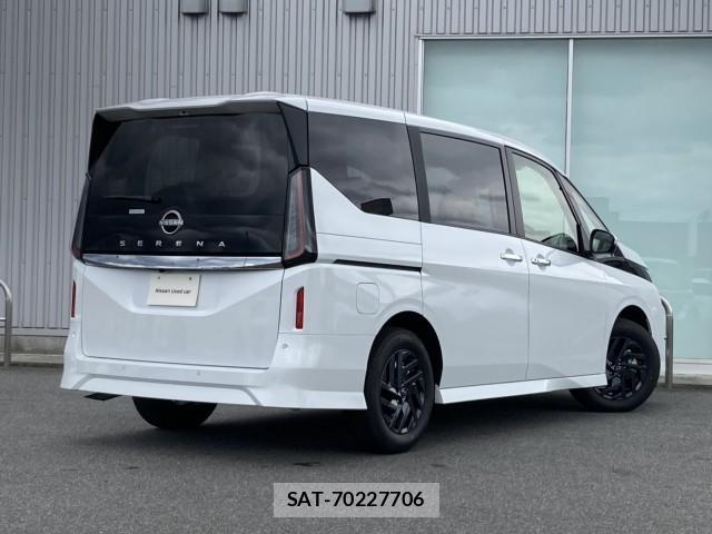 Nissan SERENA 2026-05 8009920-1