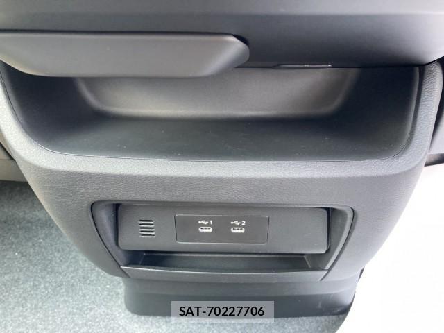Nissan SERENA 2026-05 8009920-17