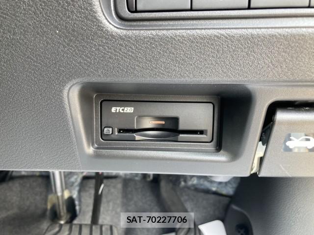 Nissan SERENA 2026-05 8009920-5