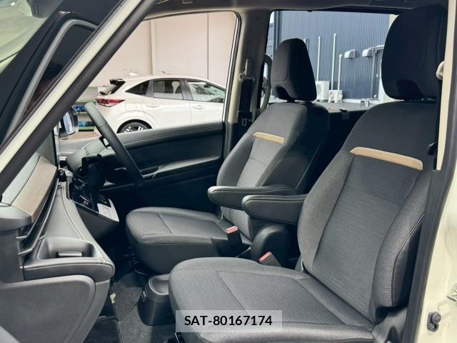 Nissan SERENA 2023-04 8010601-15