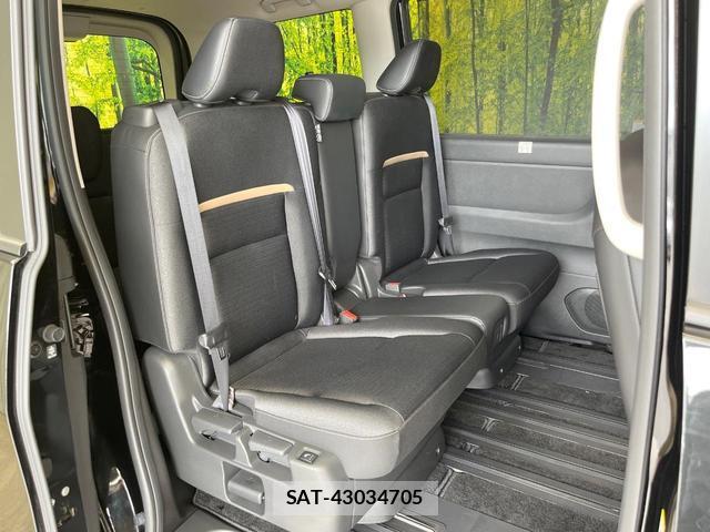 Nissan SERENA 2024-05 8011095-8