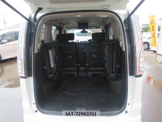 Nissan SERENA 2015-09 8012004-16