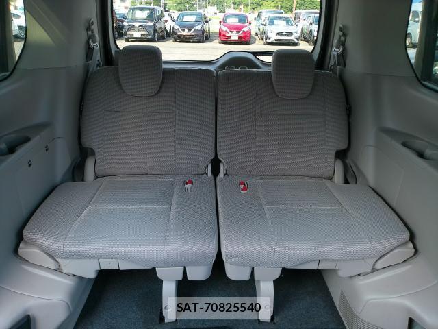 Nissan SERENA 2016-10 8012041-12