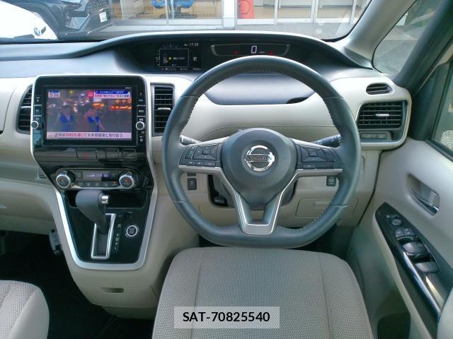 Nissan SERENA 2016-10 8012041-2