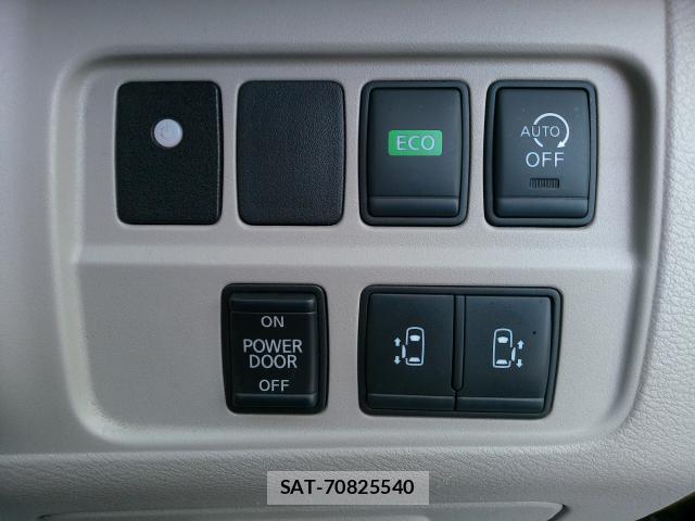 Nissan SERENA 2016-10 8012041-4