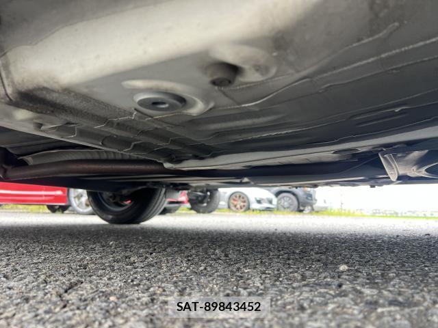 Toyota SIENTA 2018-02 8002983-16