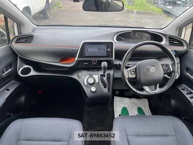 Toyota SIENTA 2018-02 8002983-2