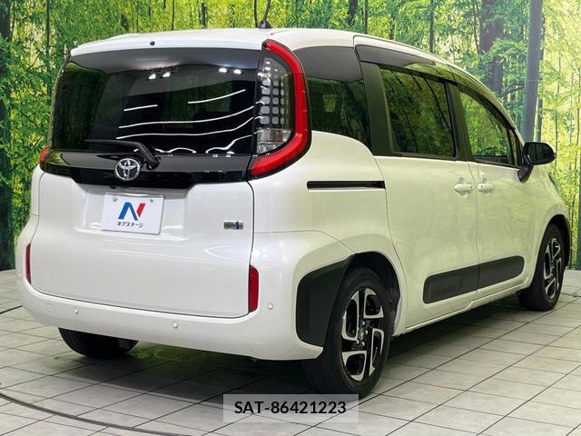 Toyota SIENTA 2024-01 8003131-16