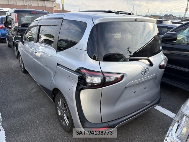 Toyota SIENTA 2016-03 8003388-3