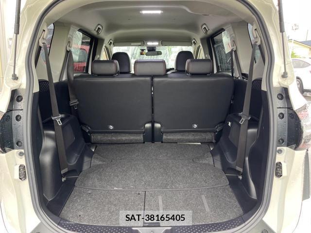 Toyota SIENTA 2018-02 8003632-12
