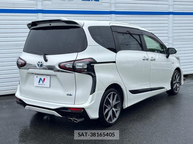 Toyota SIENTA 2018-02 8003632-16