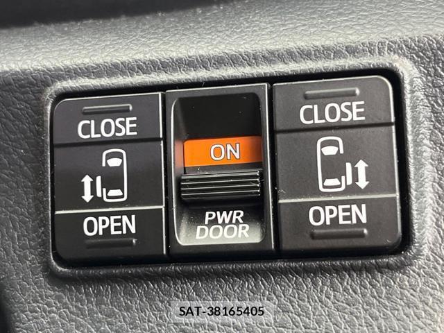 Toyota SIENTA 2018-02 8003632-5