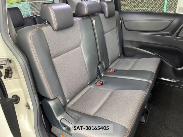 Toyota SIENTA 2018-02 8003632-7