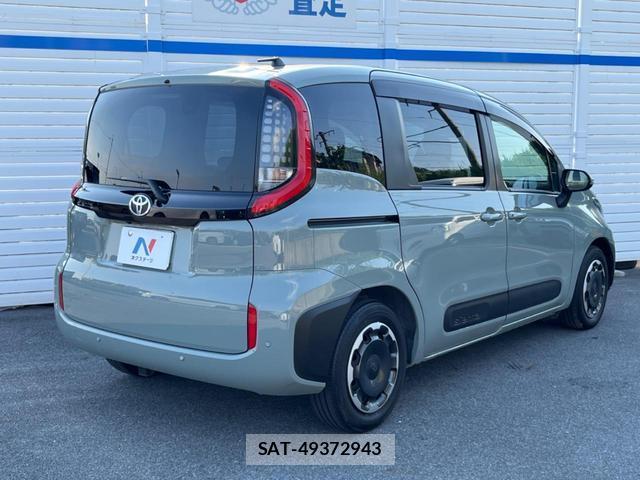 Toyota SIENTA 2023-10 8003635-16