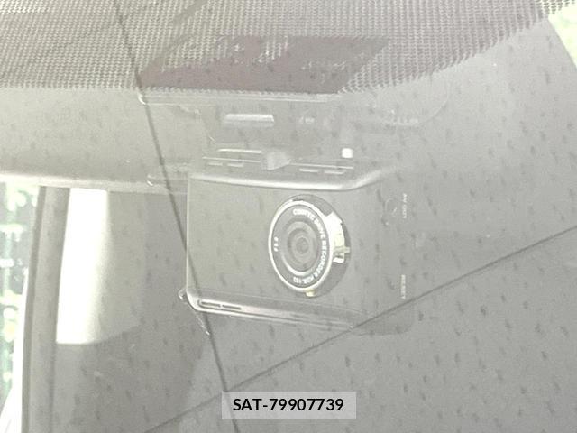 Toyota SIENTA 2015-10 8005008-5