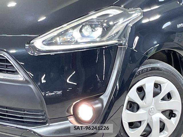 Toyota SIENTA 2016-05 8006737-11